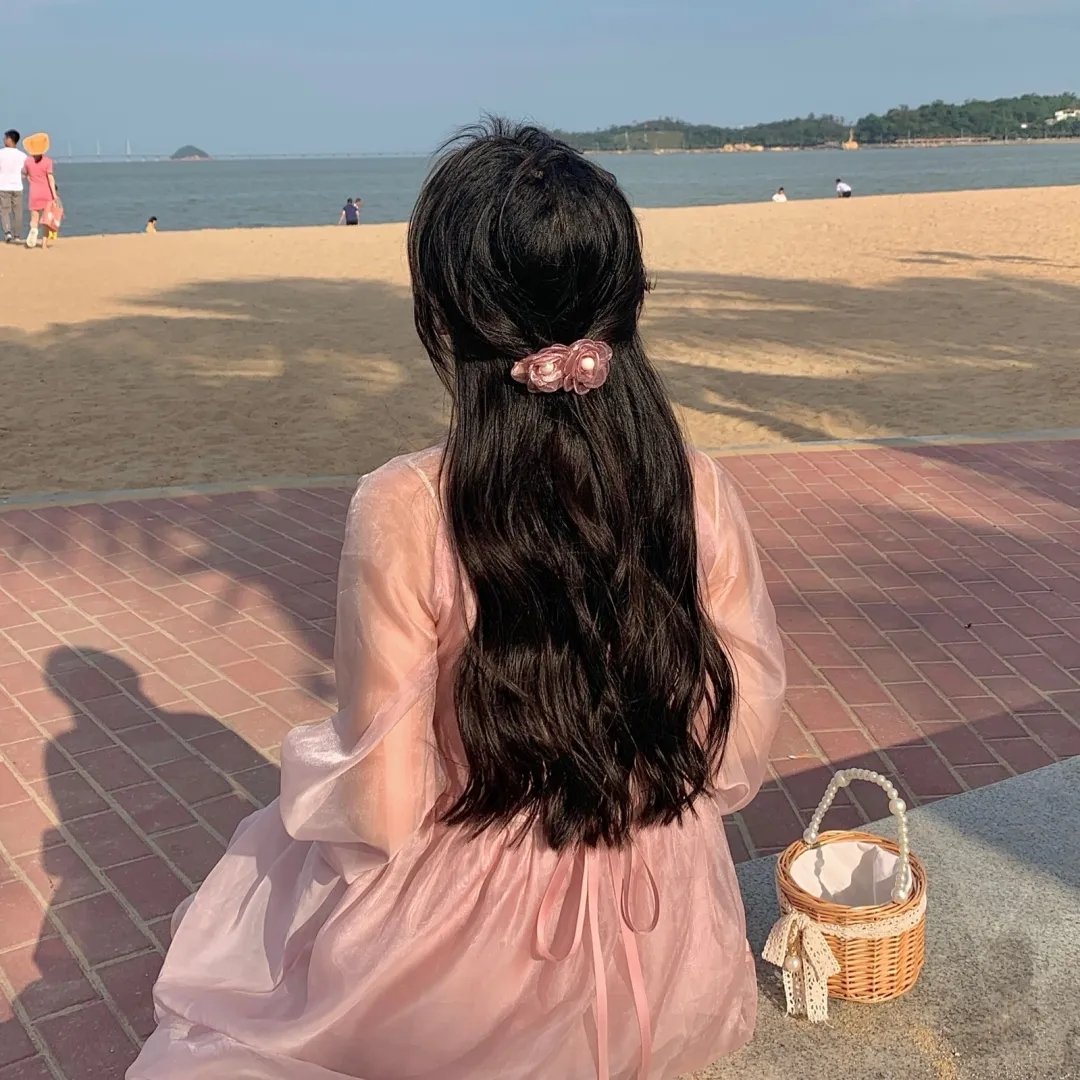 江湖龙女海报