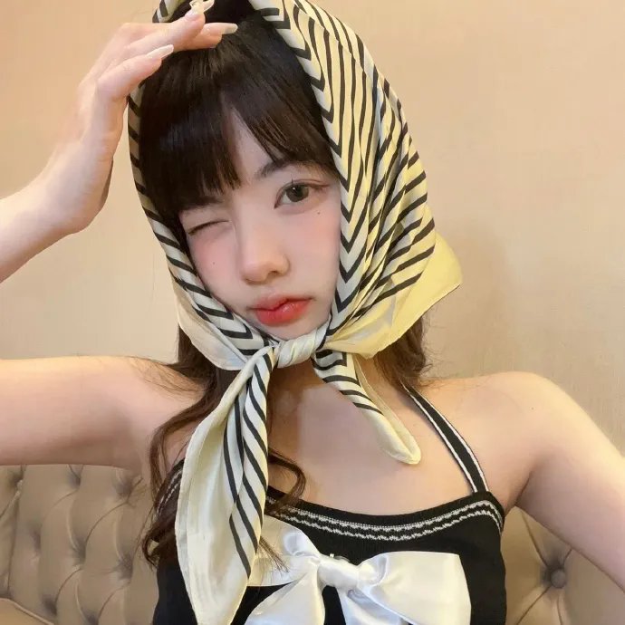 爱慕海报